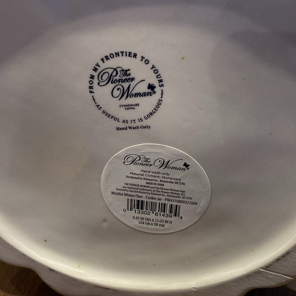 Pioneer woman WISHFUL WINTER HOLIDAY stoneware cookie jar NWT - Picture 6 of 6